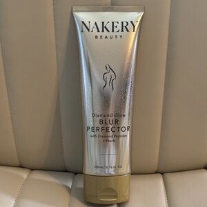 NAKERY BEAUTY Diamond Glow Blur Perfector